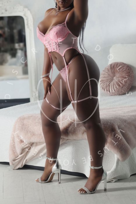 JOY-SEXY-EBONY-ESCORT-TORONTO.jpg