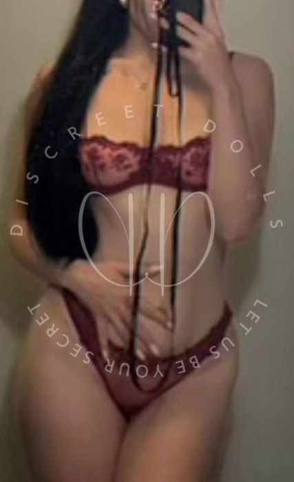 NATALIA-ESCORT-HOT-OAKVILLE.jpg